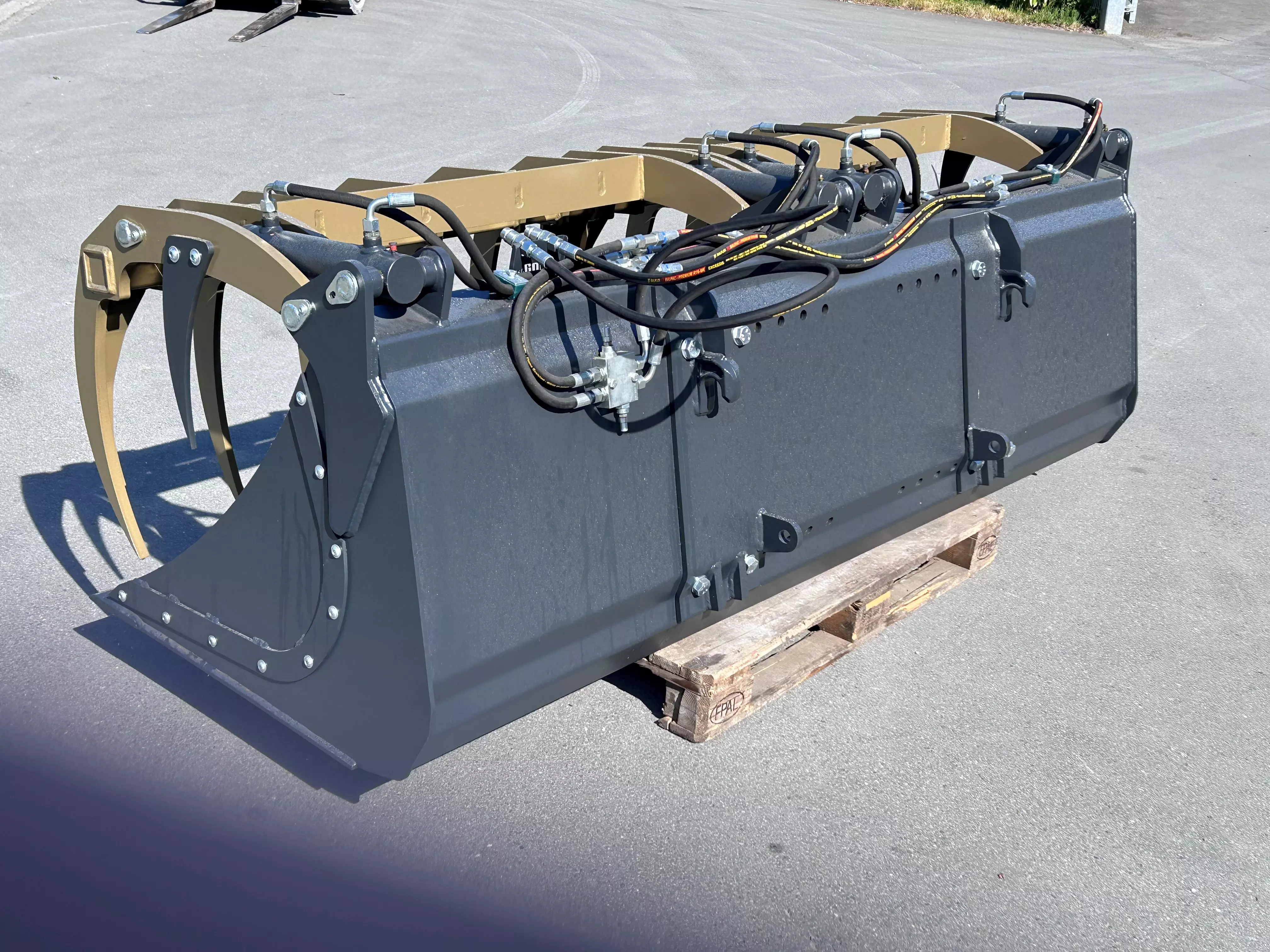 Greifschaufel Powergrip mit Euroaufnahme - 2400mm zweiteilig in Gold