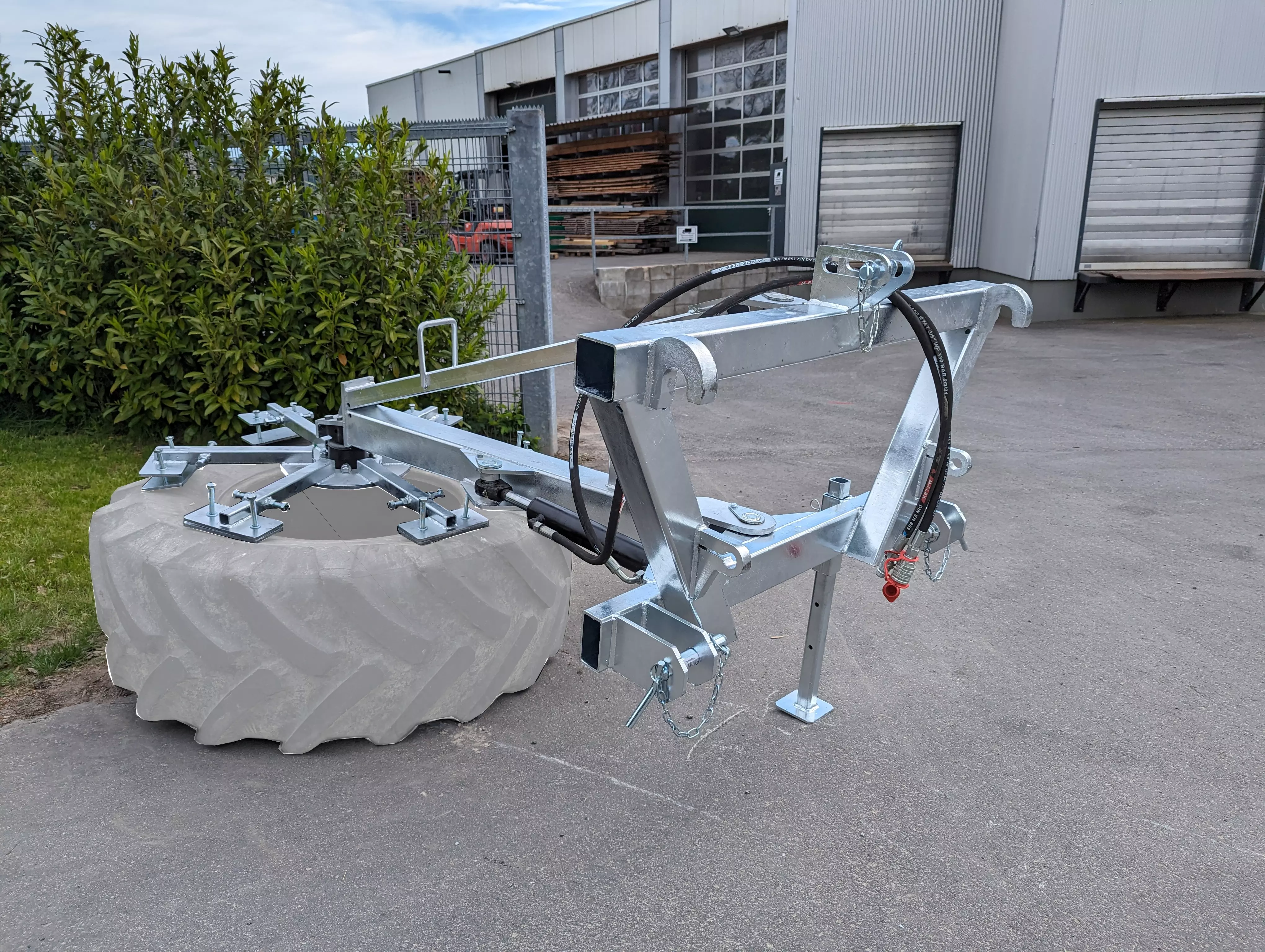Futterschieber mit Euro- & Dreipunktaufnahme hydr. schwenkbar - ohne Reifen