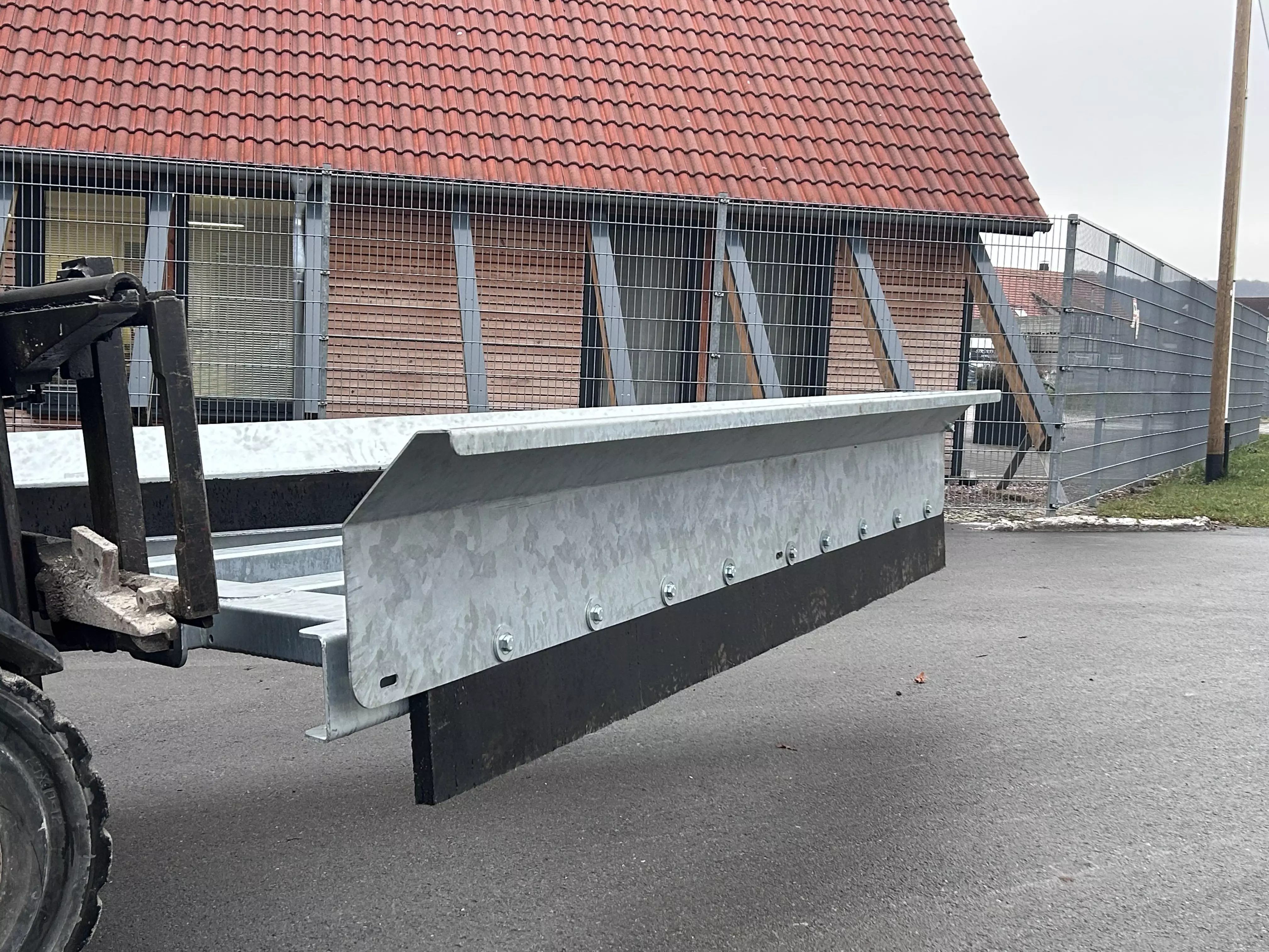 B-Ware Futterschieber V-Schieber mit Staplertaschen