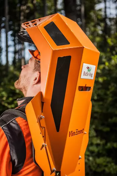 BaSt-Ing Rückenprotektor / Schutzausrüstung für die Holzernte VinZent