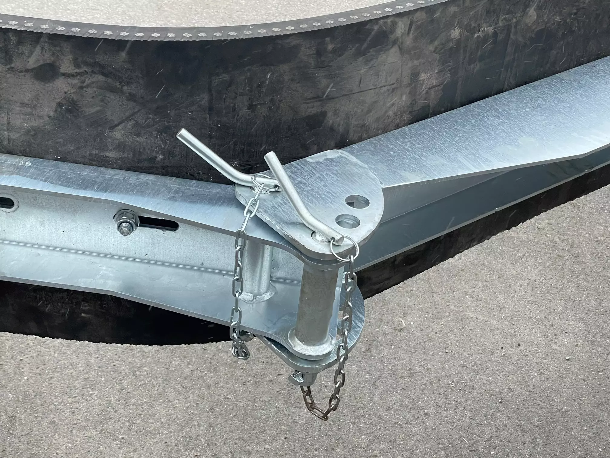 Schmutzschieber Joma-Tech, hydr. schwenkbar mit Euroaufnahme, verzinkt 2550mm